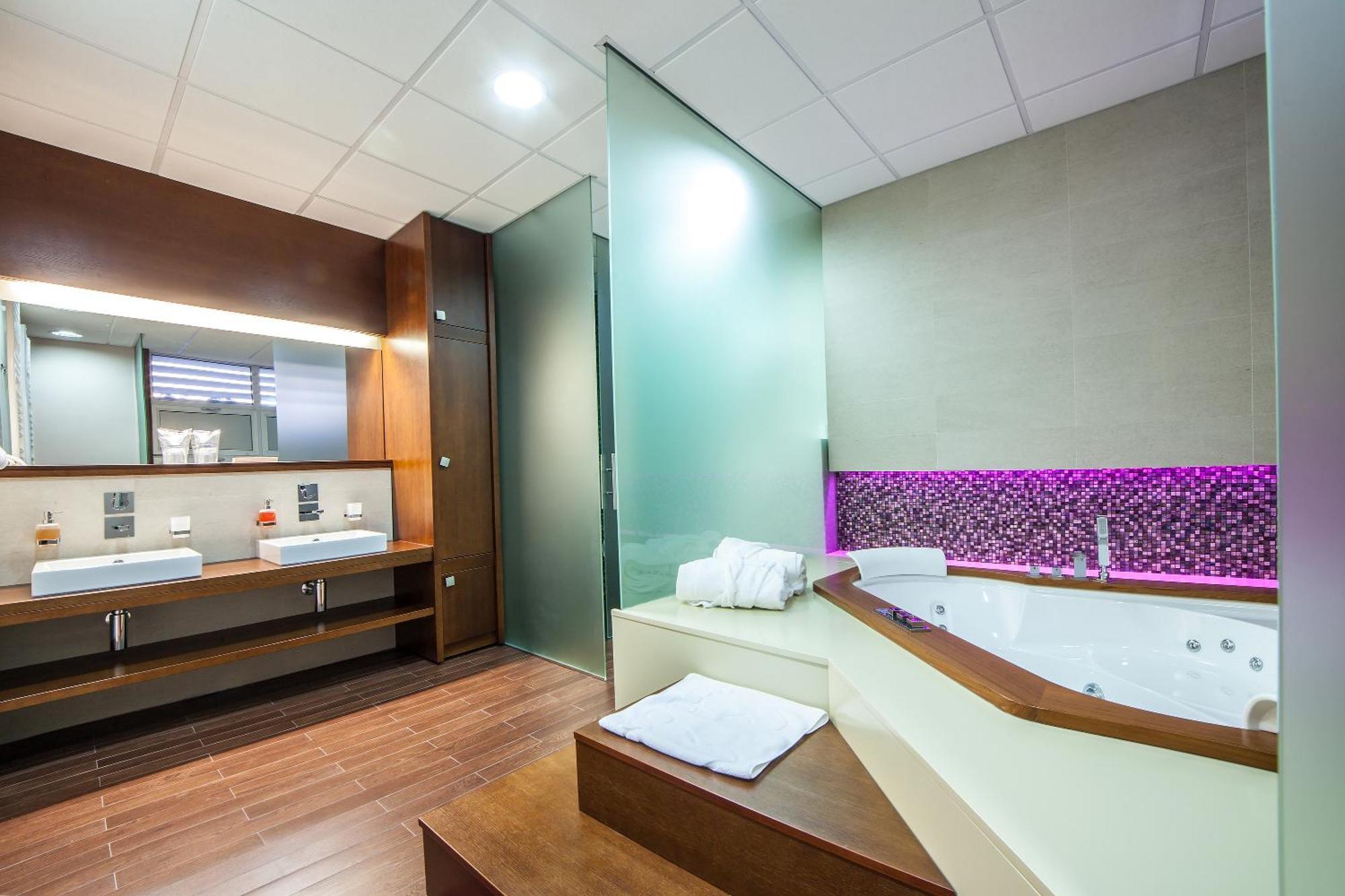 Hotel Terminus Подгориця Екстер'єр фото
