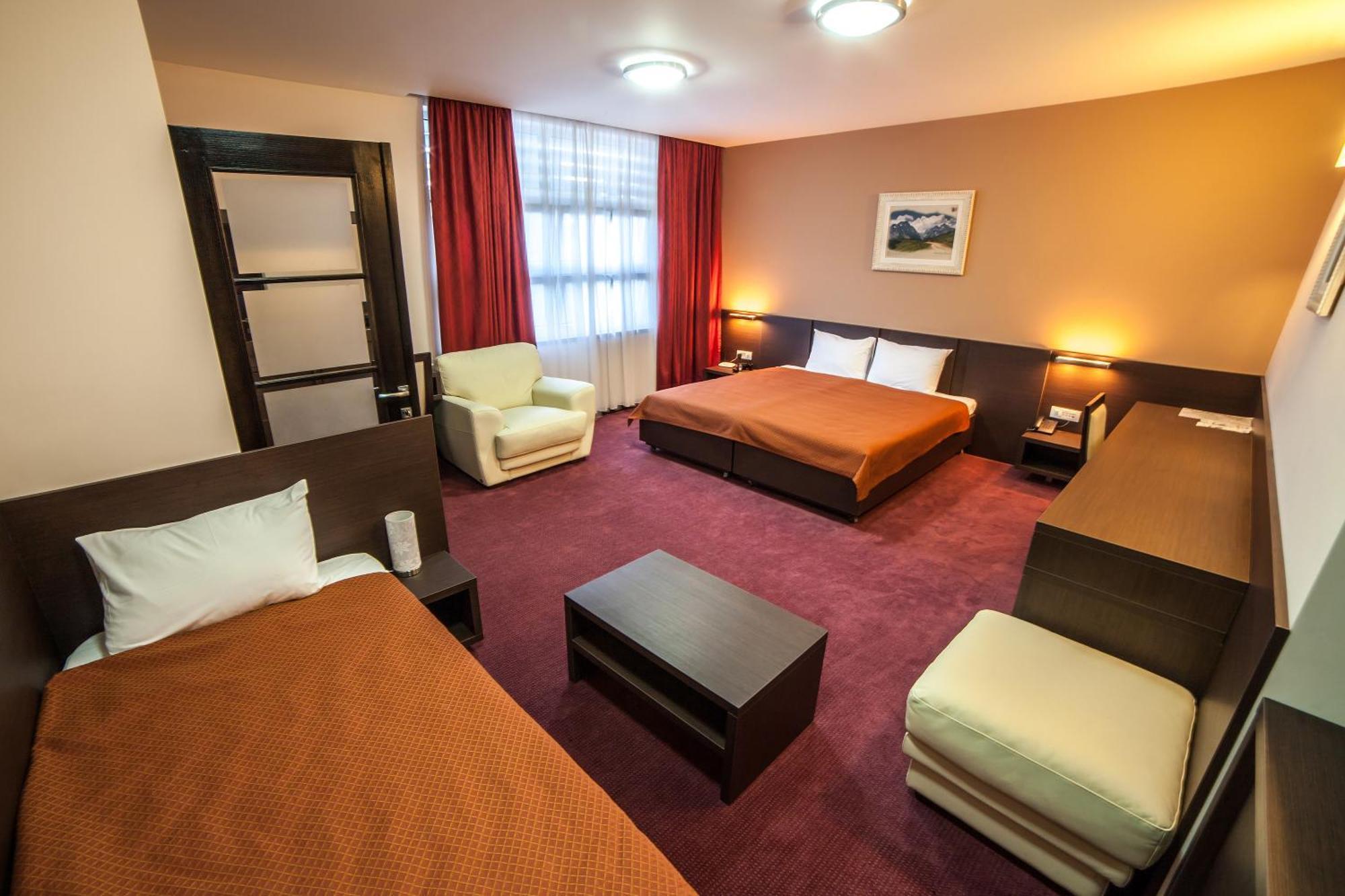 Hotel Terminus Подгориця Екстер'єр фото