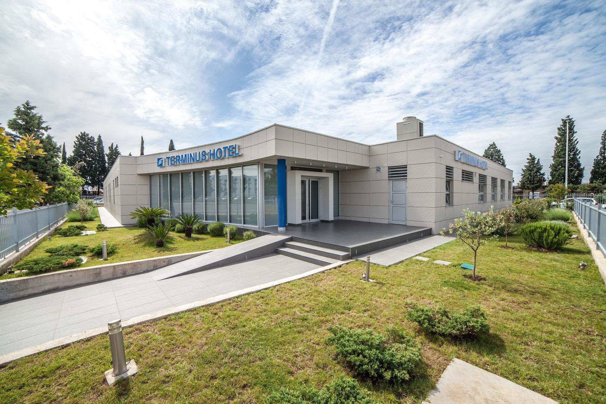 Hotel Terminus Подгориця Екстер'єр фото