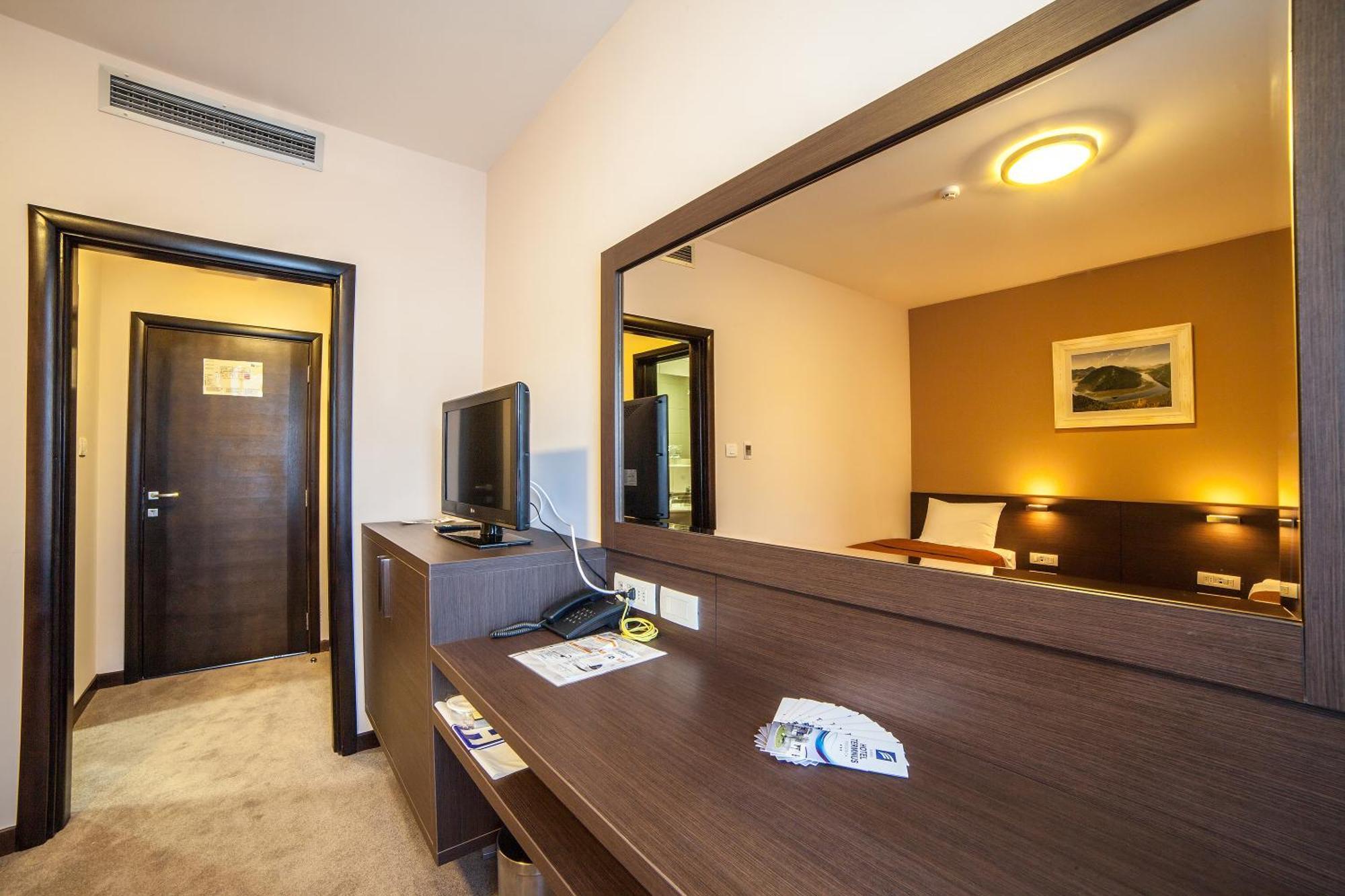 Hotel Terminus Подгориця Номер фото