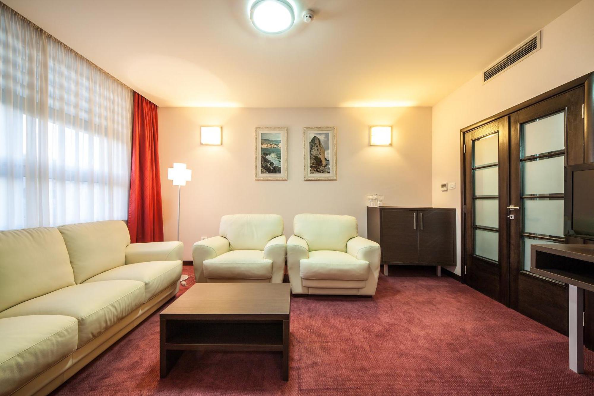 Hotel Terminus Подгориця Номер фото